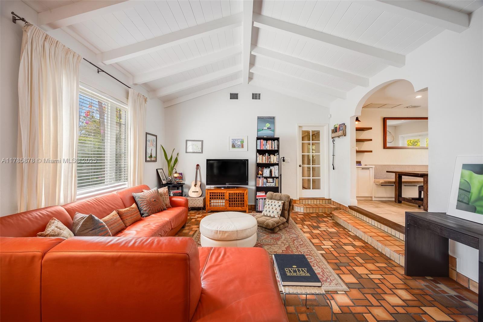 SILVER BLUFF EST-SEC B - Residential