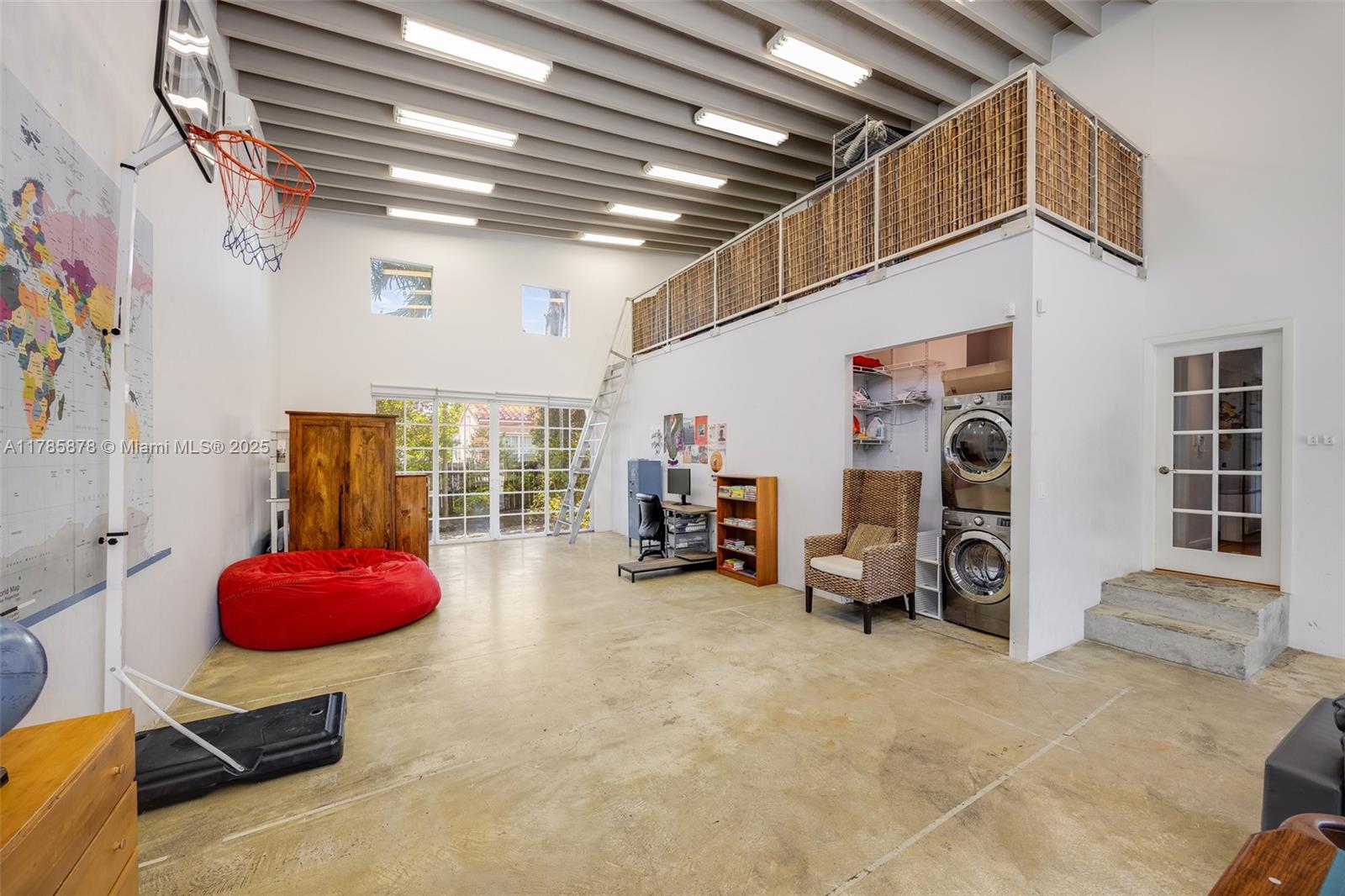 SILVER BLUFF EST-SEC B - Residential