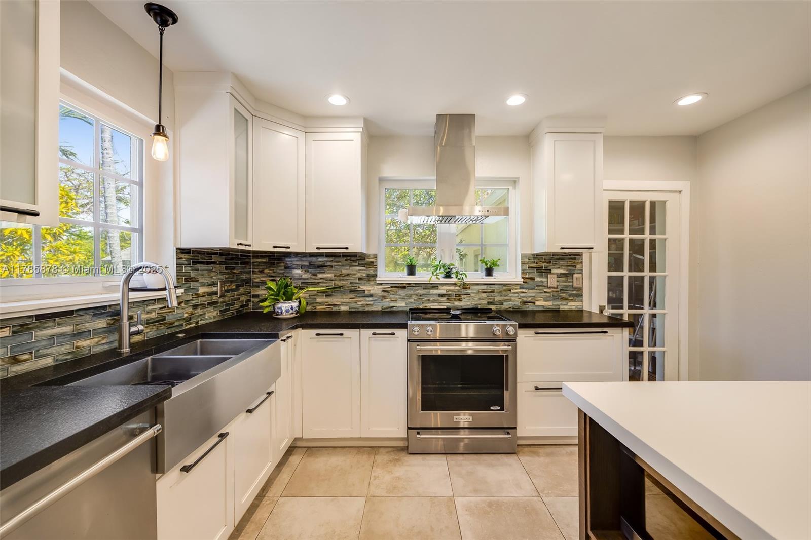 SILVER BLUFF EST-SEC B - Residential