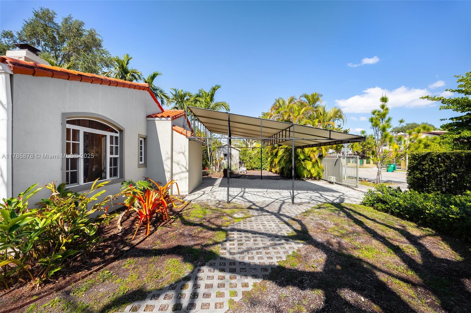 SILVER BLUFF EST-SEC B - Residential