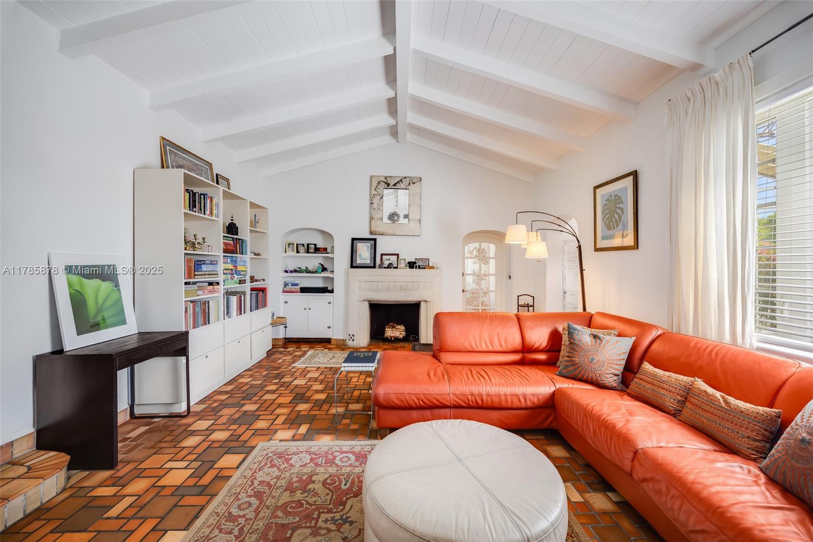 SILVER BLUFF EST-SEC B - Residential