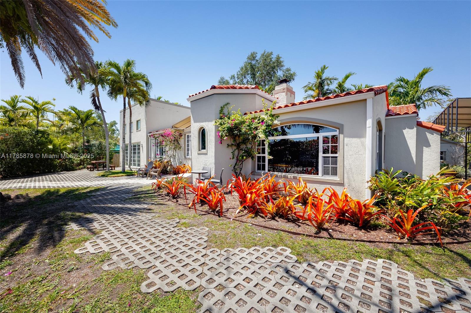 2450 Sw 23rd Ave, Miami, Broward County, Florida - 4 Bedrooms  
3 Bathrooms - 
