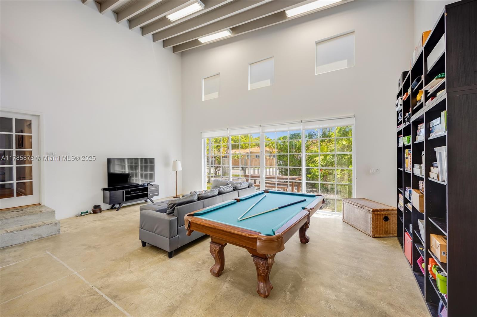 SILVER BLUFF EST-SEC B - Residential