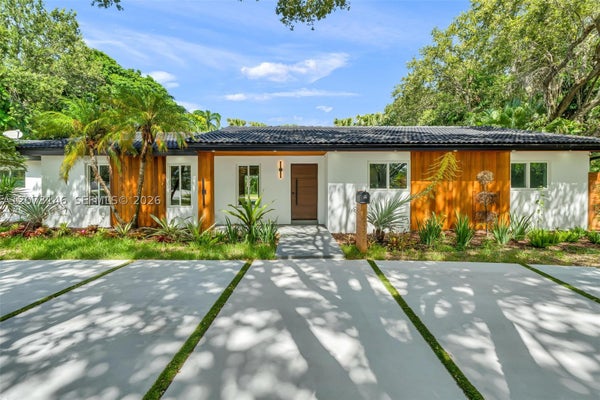 15321 SW 82ND AVE, PALMETTO BAY, FL 33157 - Image e4860ea33670c0c8987fab9d2b417a70/2452415560