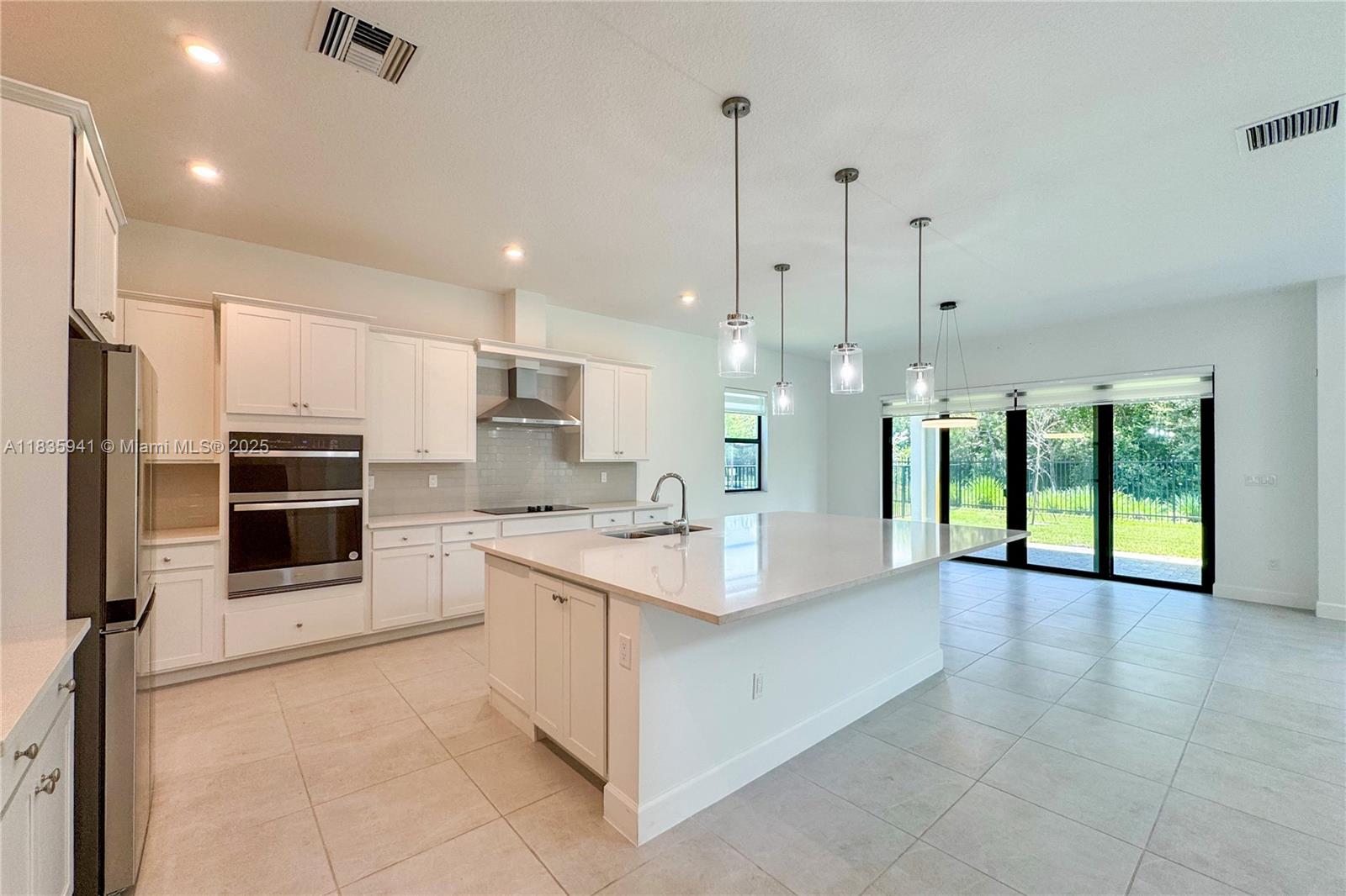 2662 NW 87th Ter