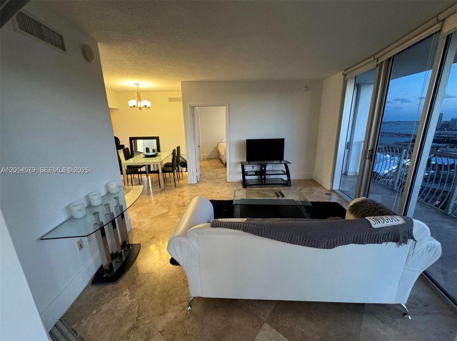 1750 N Bayshore Dr 3114