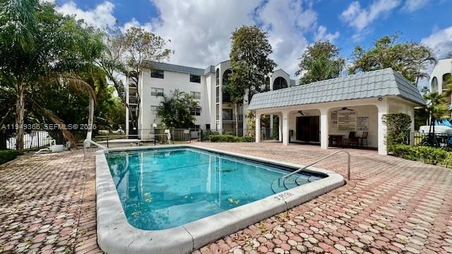 GARDEN LAKES OF INVERRARY - Residential