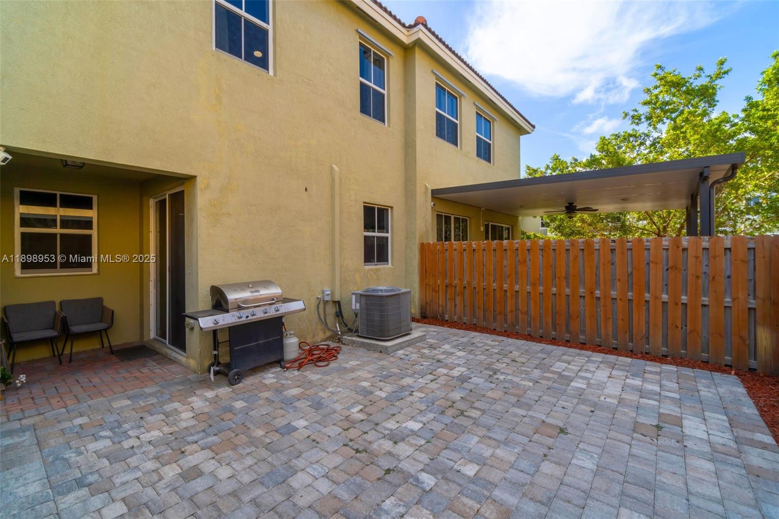 KEYS GARDEN - Residential Lease