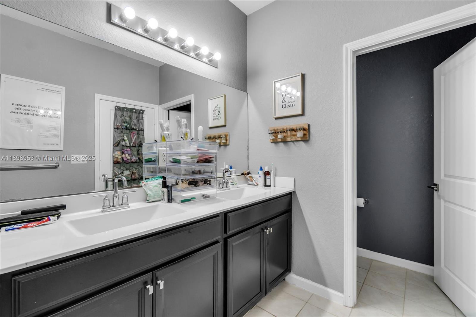 KEYS GARDEN - Residential Lease