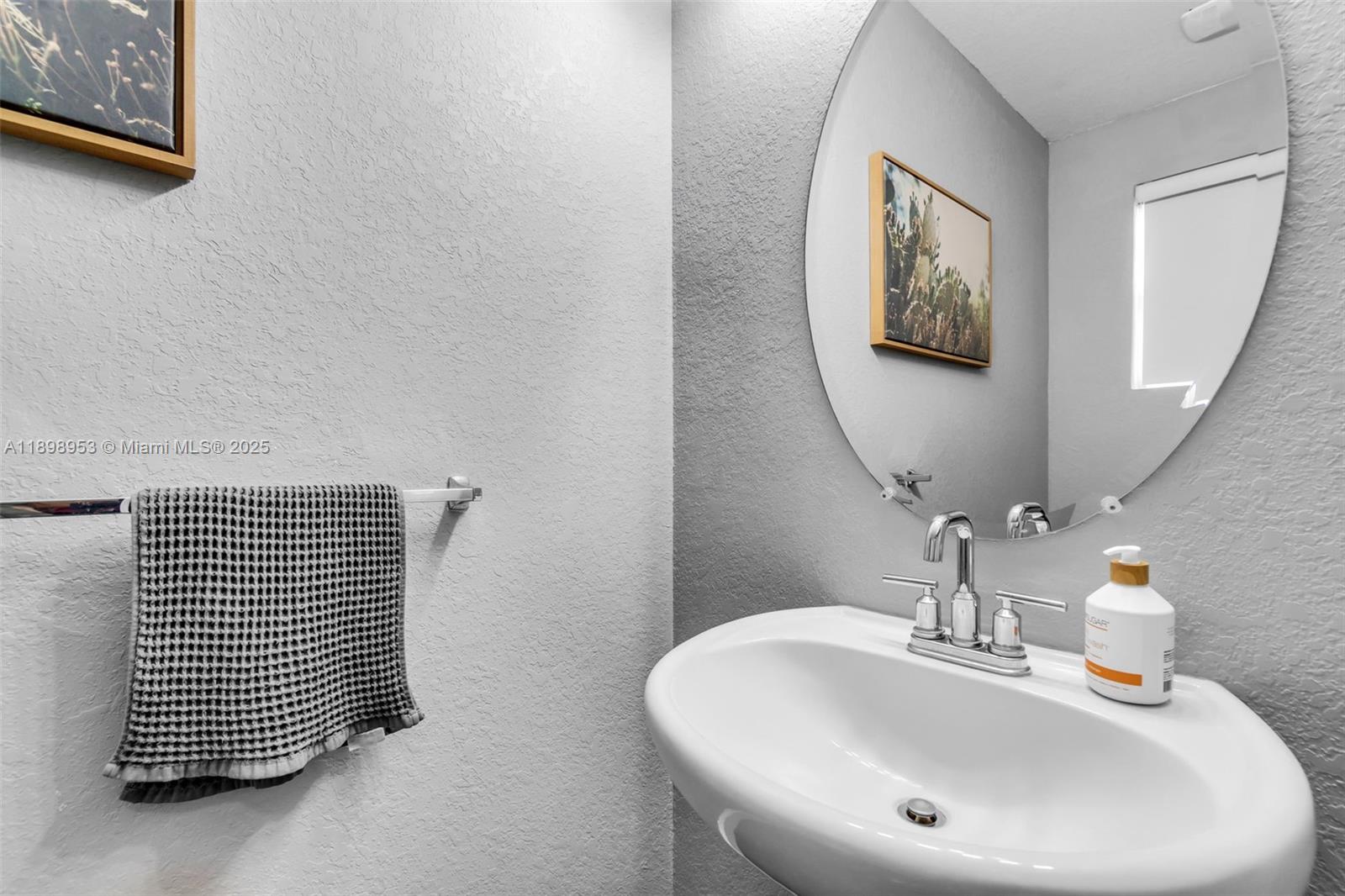 KEYS GARDEN - Residential Lease