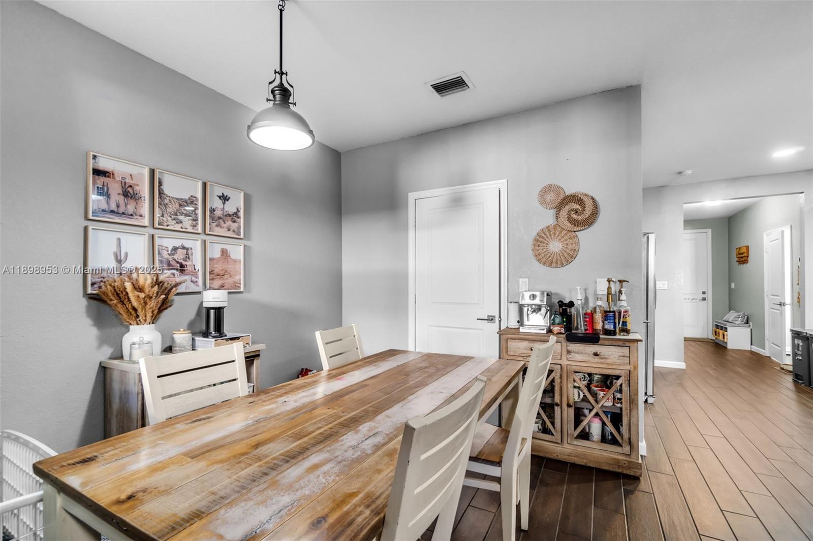 KEYS GARDEN - Residential Lease