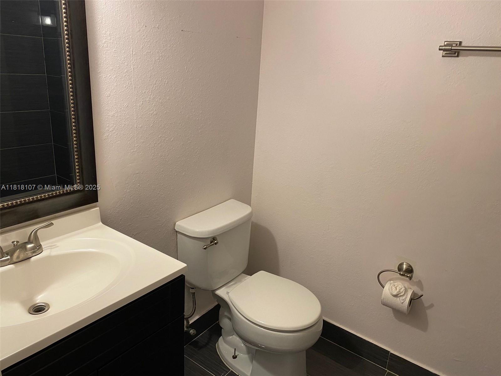 LAND SECTION 6-SOUTH - Residential Lease