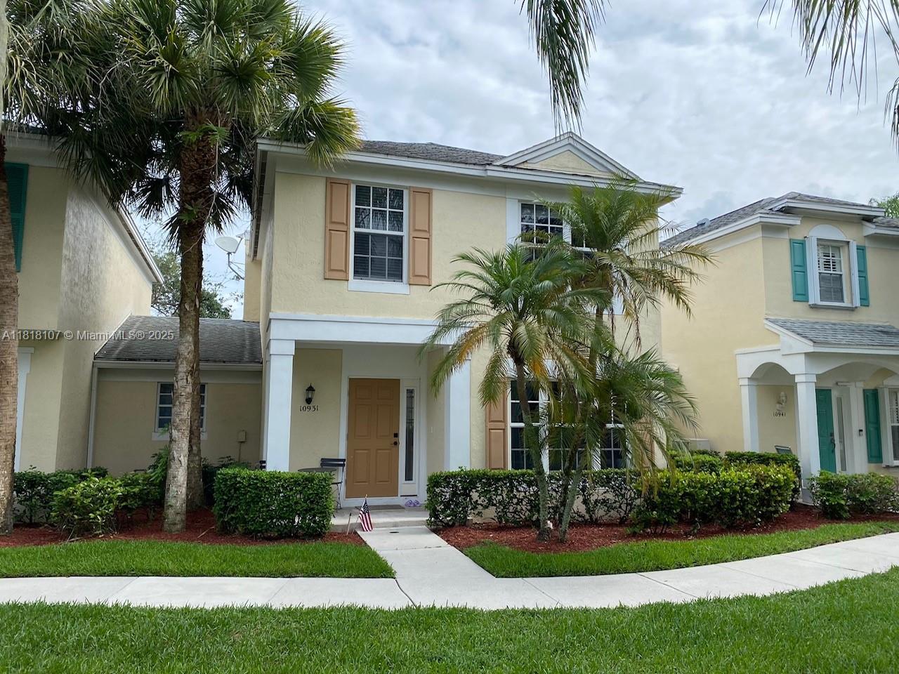 Rental Property at 10931 Jewel Box Ln, Tamarac, Broward County, Florida - Bedrooms: 3 
Bathrooms: 3  - $3,300 MO.