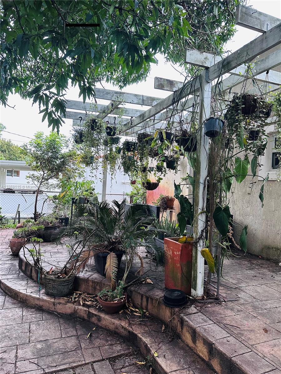 CAMNER GABLES - Residential