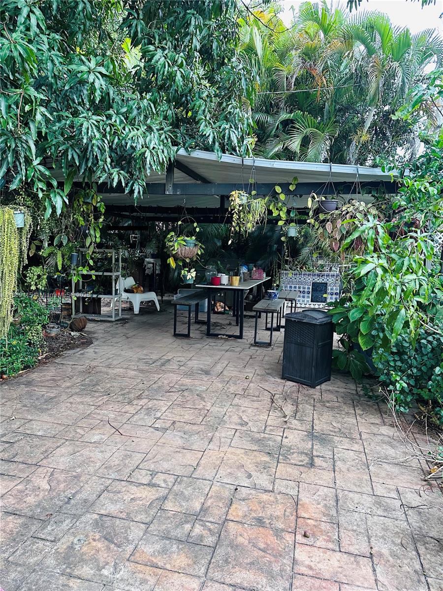 CAMNER GABLES - Residential