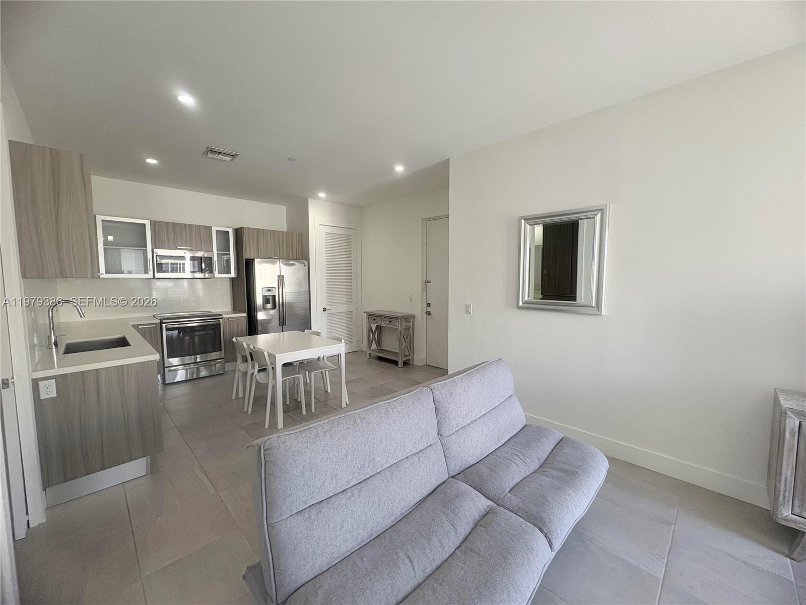 GALLERIA LOFTS CONDO - Residential Lease