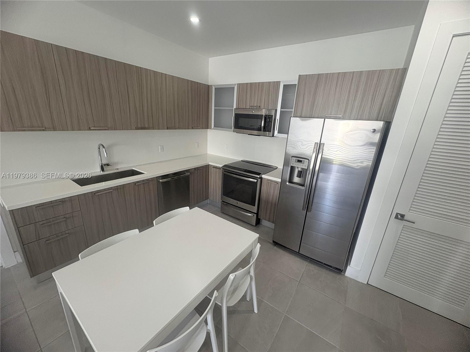 GALLERIA LOFTS CONDO - Residential Lease