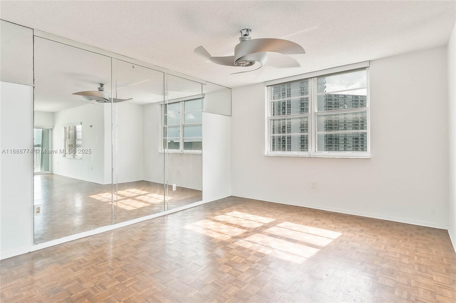 ARLEN HOUSE CONDO - Residential