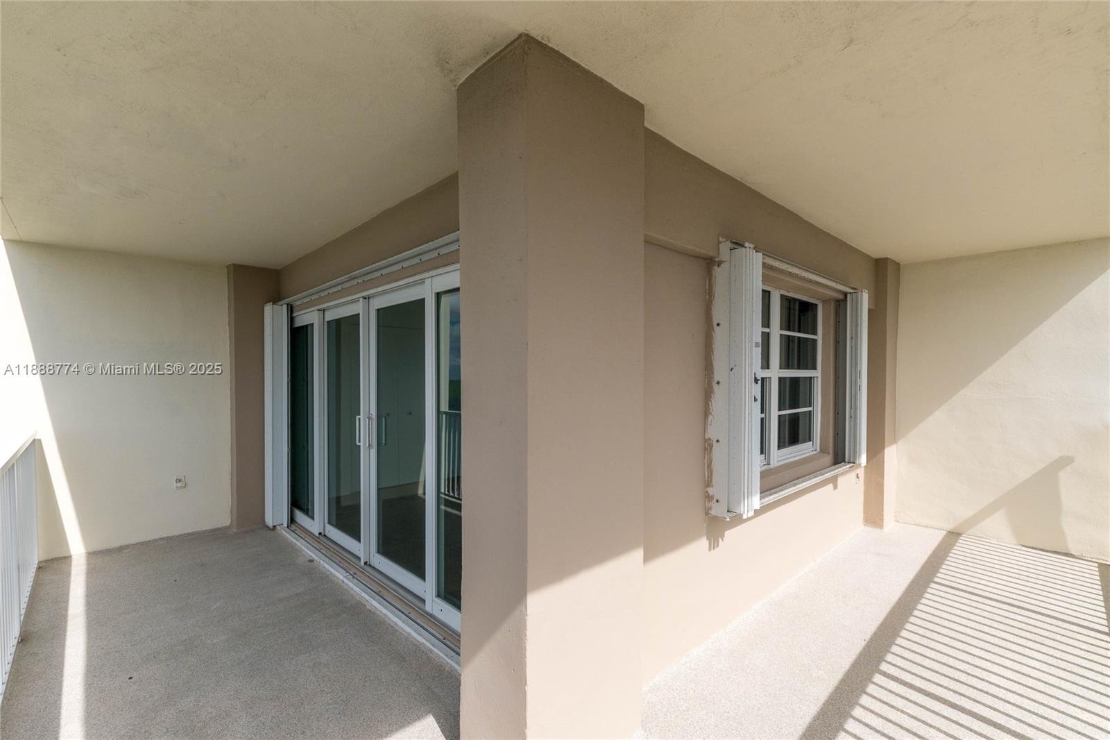 ARLEN HOUSE CONDO - Residential