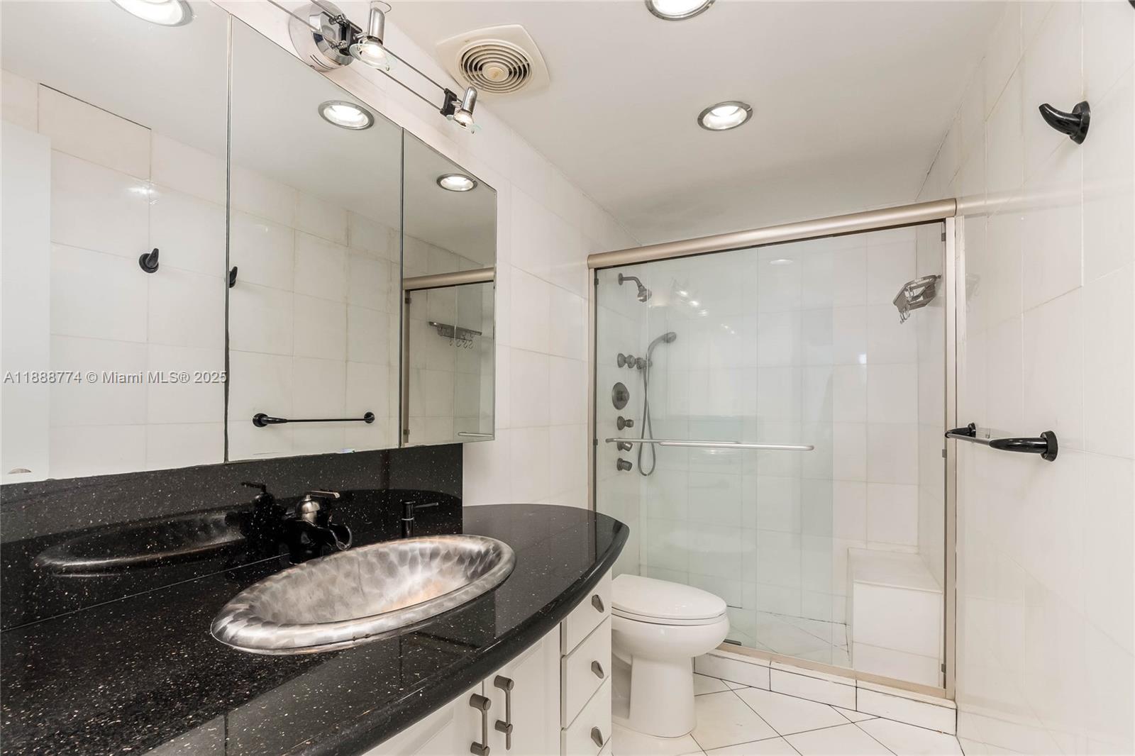 ARLEN HOUSE CONDO - Residential