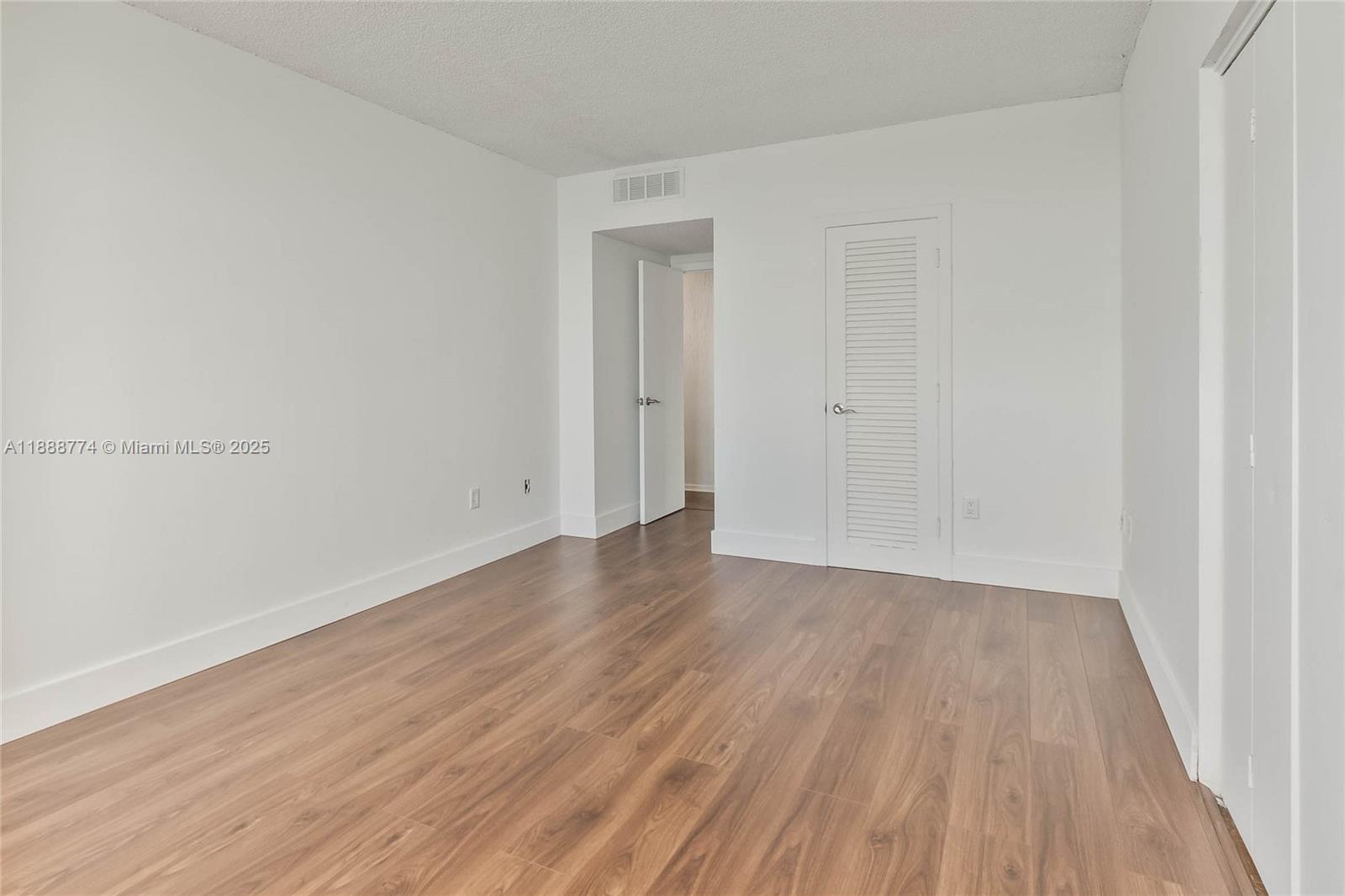 ARLEN HOUSE CONDO - Residential