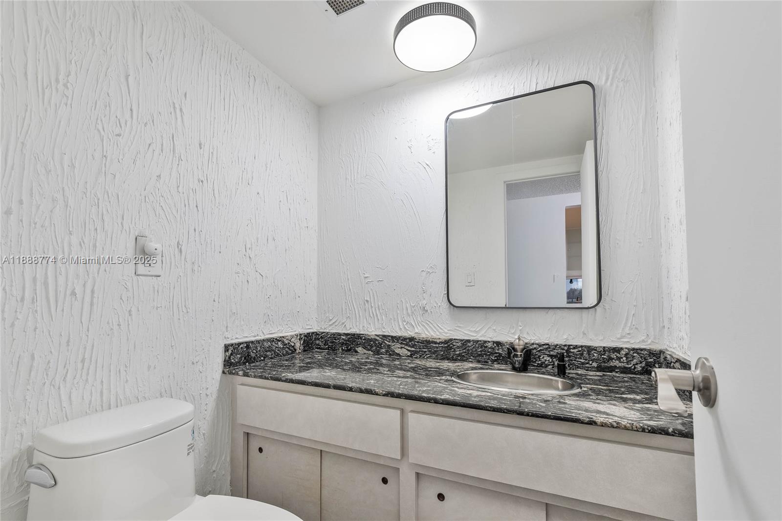 ARLEN HOUSE CONDO - Residential