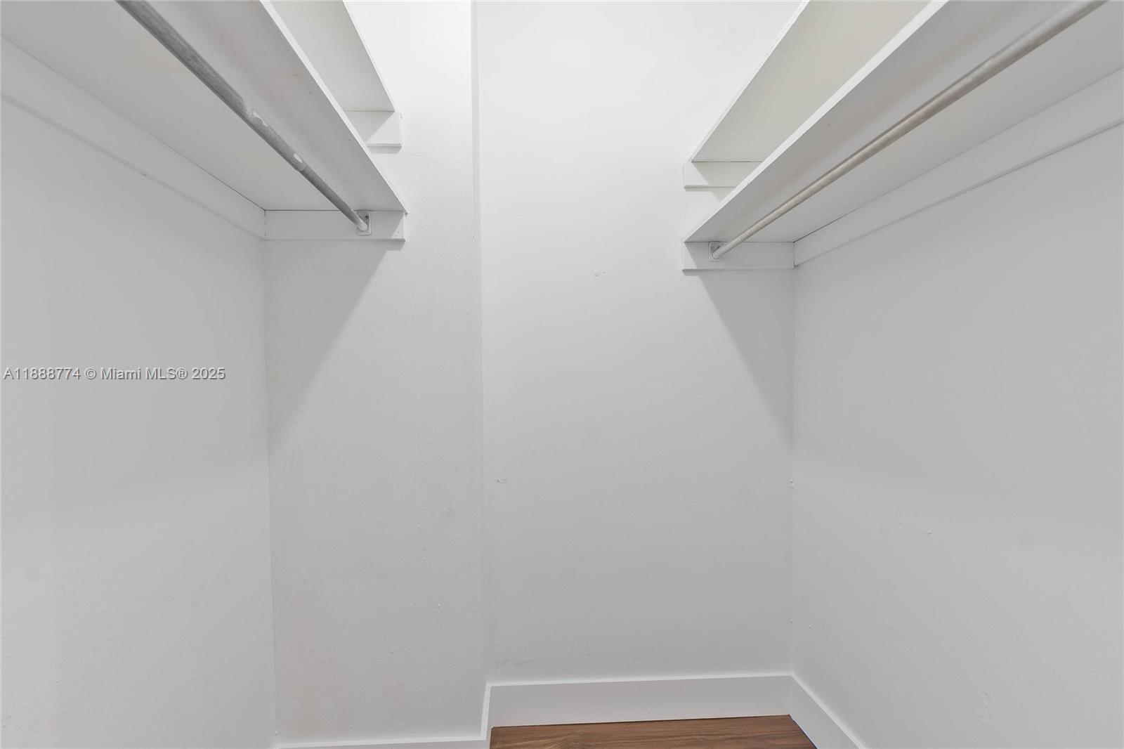 ARLEN HOUSE CONDO - Residential