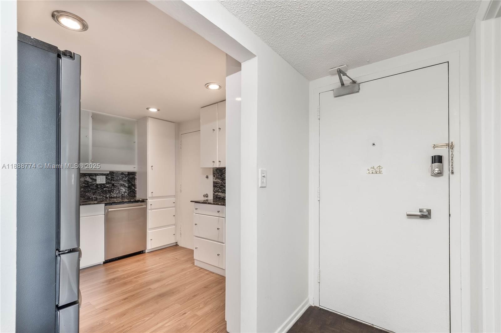 ARLEN HOUSE CONDO - Residential