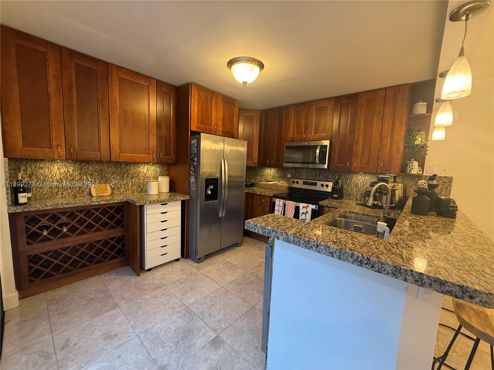 OASIS CONDO NO 3 - Residential Lease