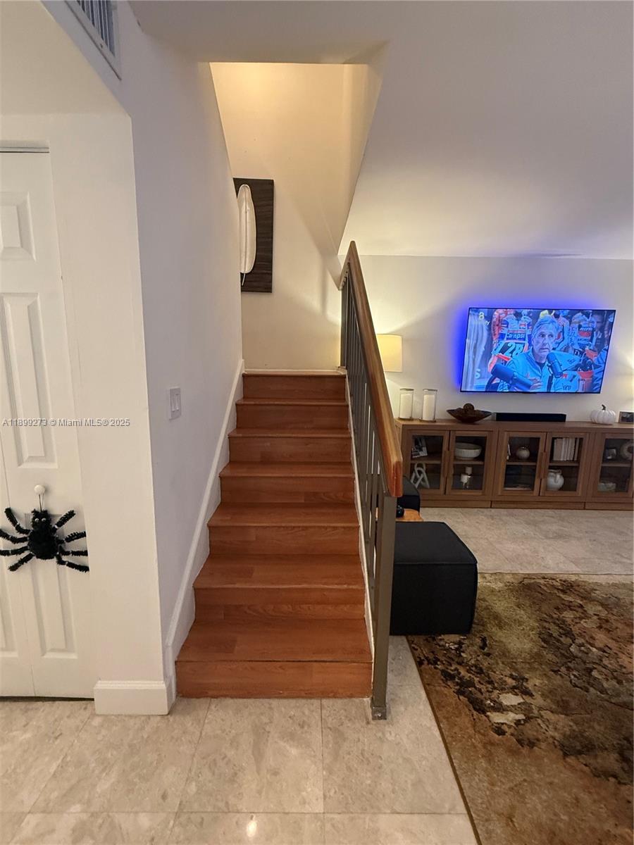 OASIS CONDO NO 3 - Residential Lease