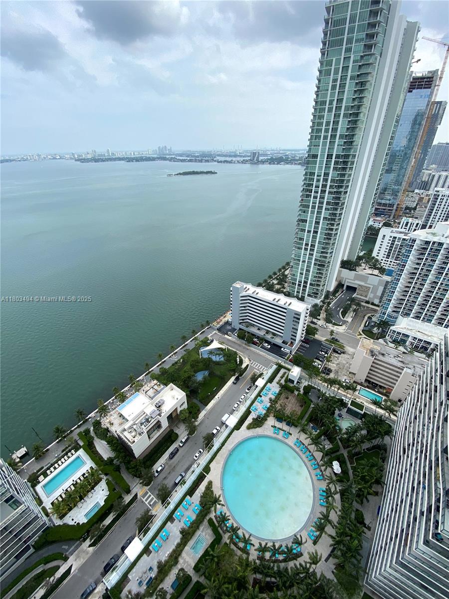 650 Ne 32nd St 3704, Miami, Broward County, Florida - 2 Bedrooms  
3 Bathrooms - 