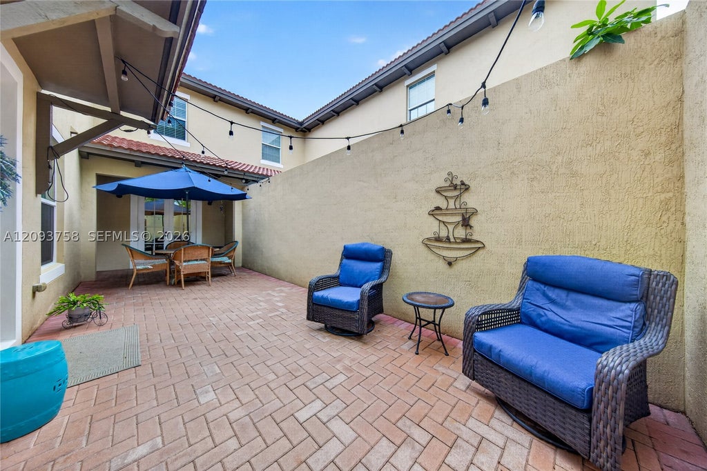 Photo of 14731 SW 15th Ct, Pembroke Pines, FL 33027 (MLS # A12093758)