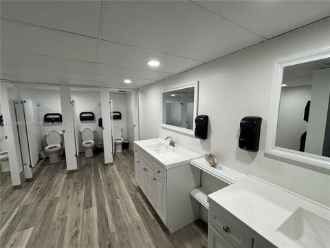 Tiny photo for 5005 Collins Ave #825, Miami Beach, FL 33140 (MLS # A11970601)