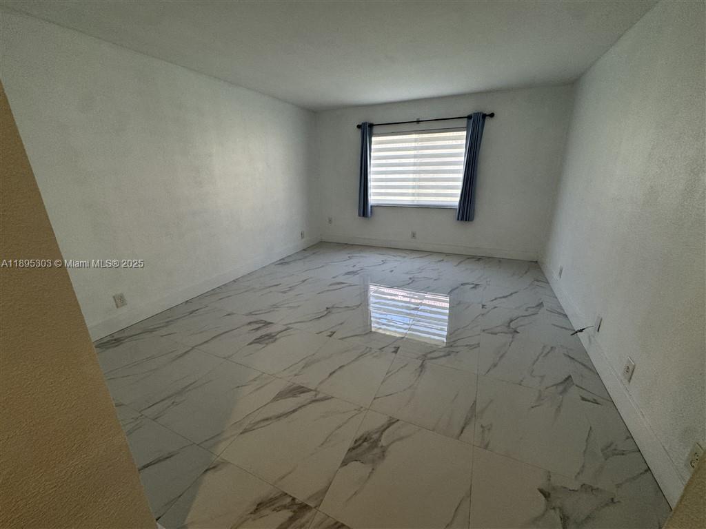 RACQUET CLUB APARTMENTS A - Residential Lease