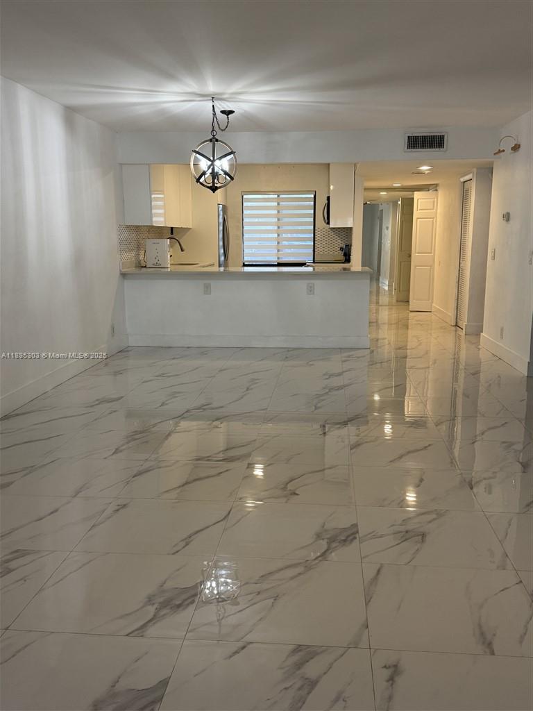 RACQUET CLUB APARTMENTS A - Residential Lease