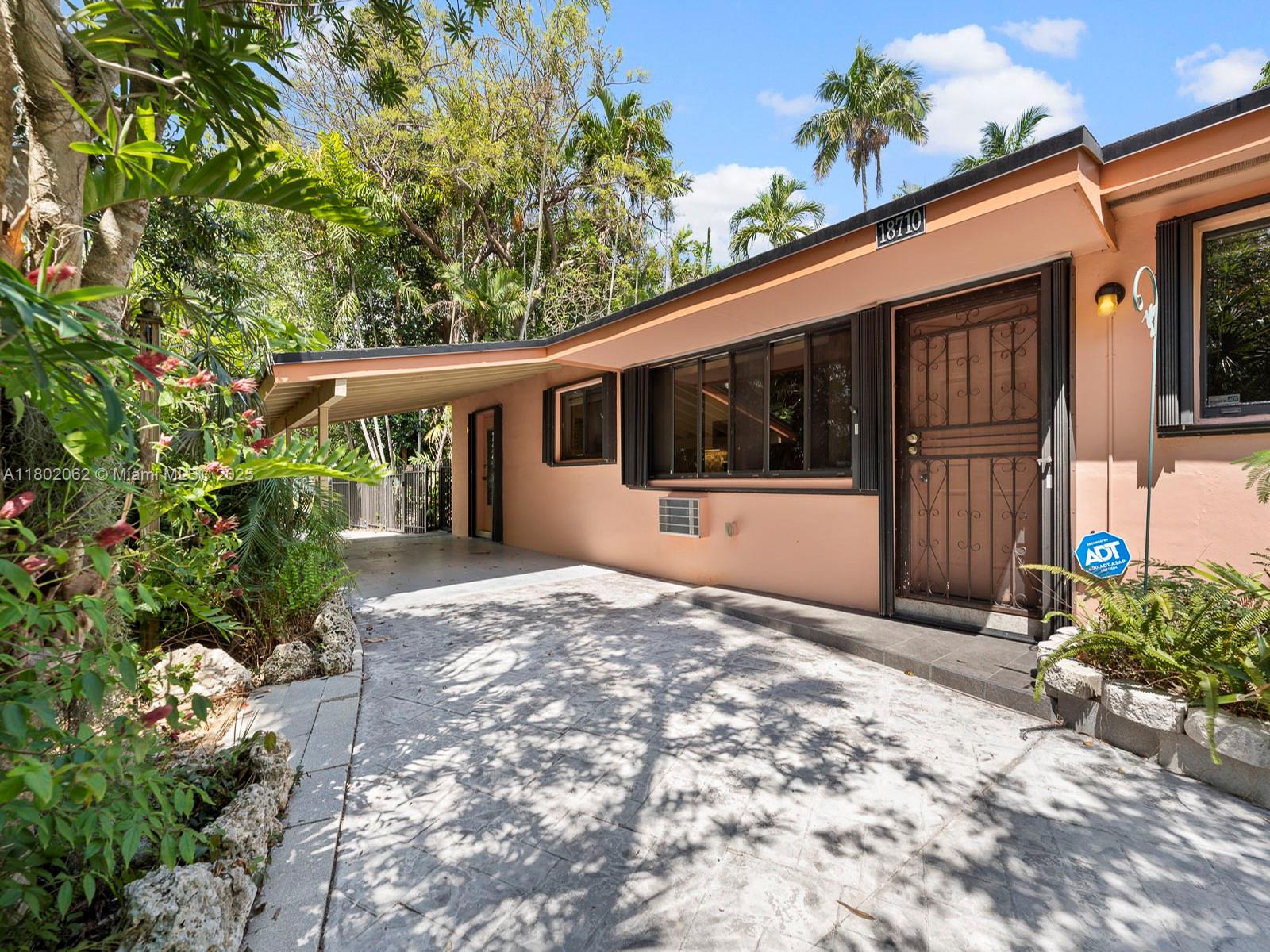 Property for Sale at 18710 Belmont Dr, Cutler Bay, Miami-Dade County, Florida - Bedrooms: 4 
Bathrooms: 2  - $659,000