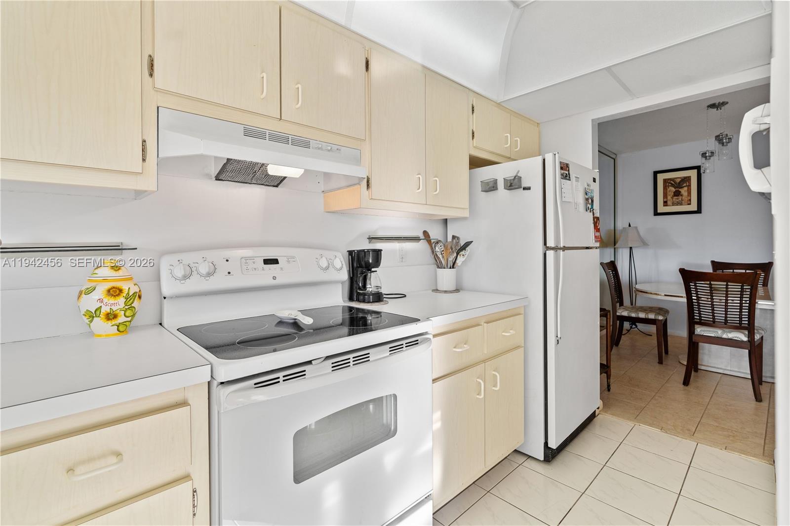 DEAUVILLE TERRACE CO-OP - Residential