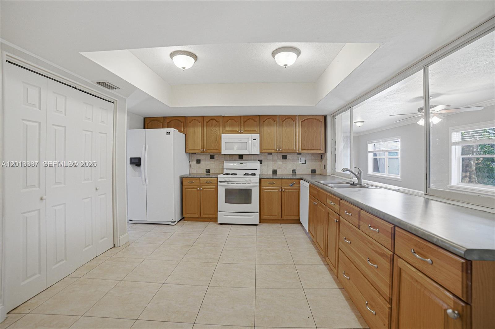 SUNRISE GOLF VILLAGE FIRS - Residential
