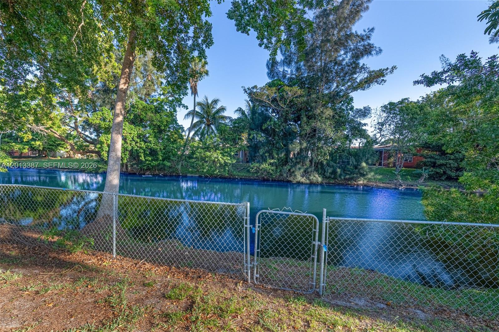 SUNRISE GOLF VILLAGE FIRS - Residential
