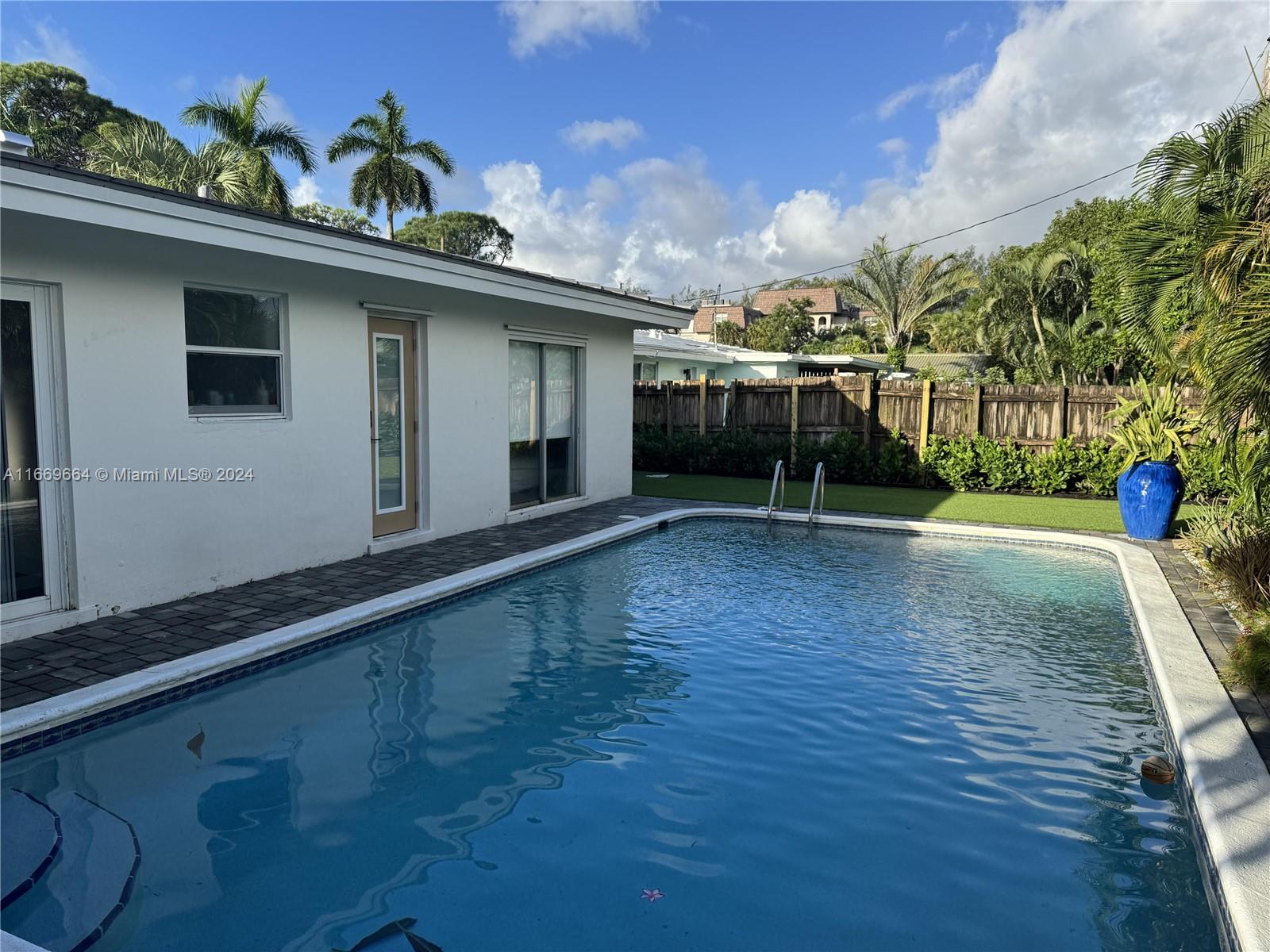 CORAL RIDGE ISLES - Residential Lease