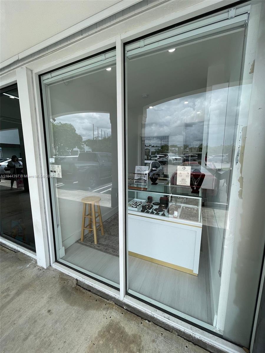 10812 NW 58 Suite 3