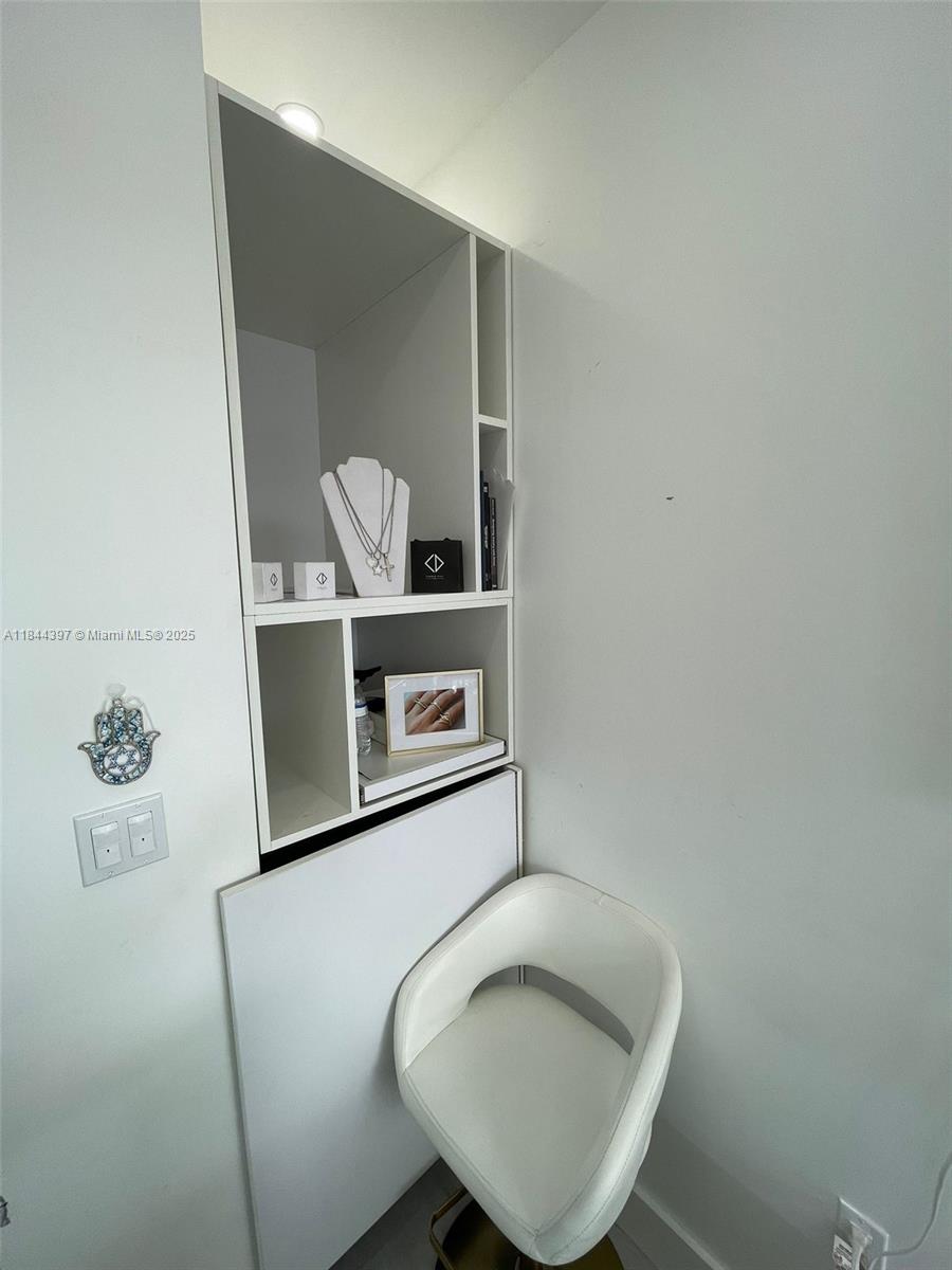 10812 NW 58 Suite 3