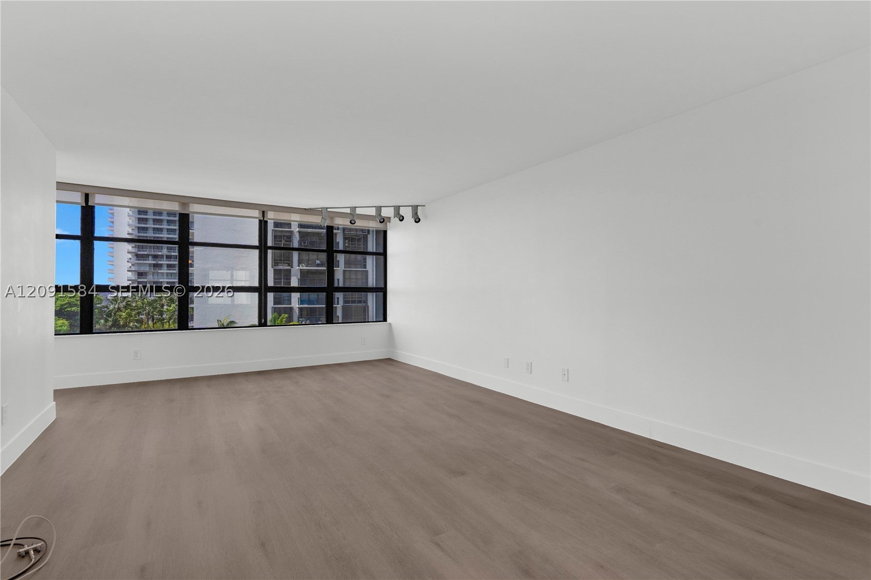 1440 Brickell Bay Dr 604