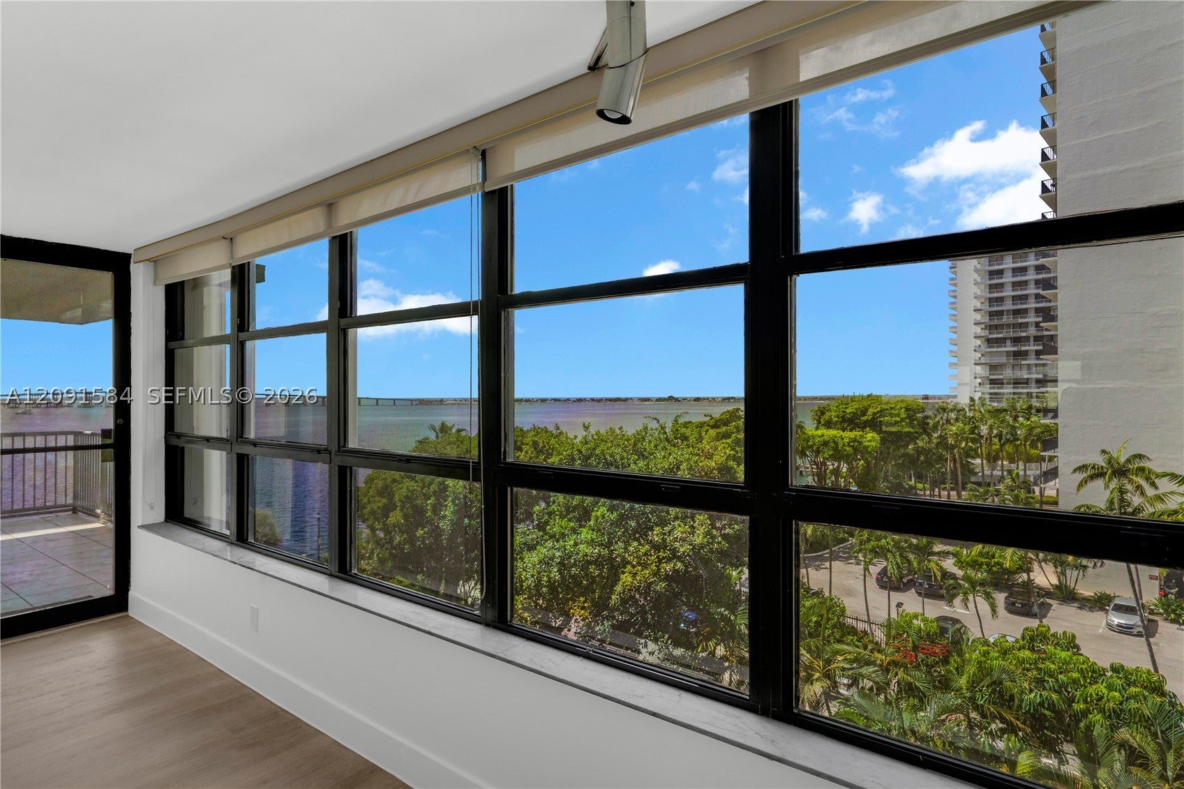 1440 Brickell Bay Dr 604