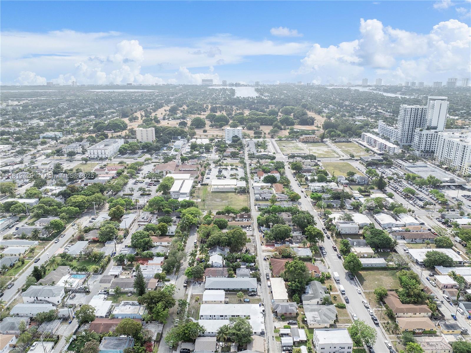 HOLLYWOOD - Residential Lease