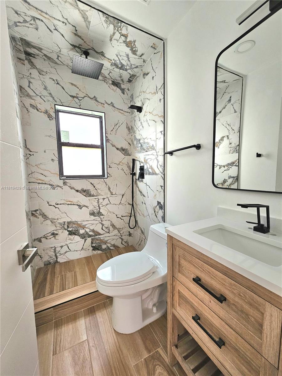 HOLLYWOOD - Residential Lease
