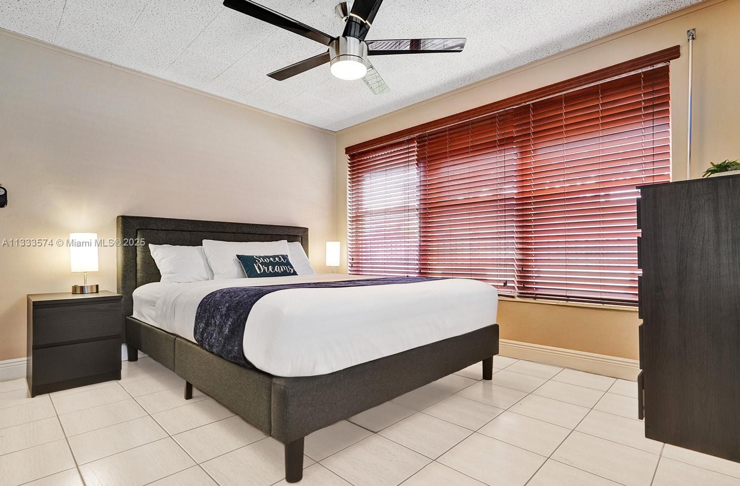 HOLLYWOOD LAKES SECTION - Residential Lease