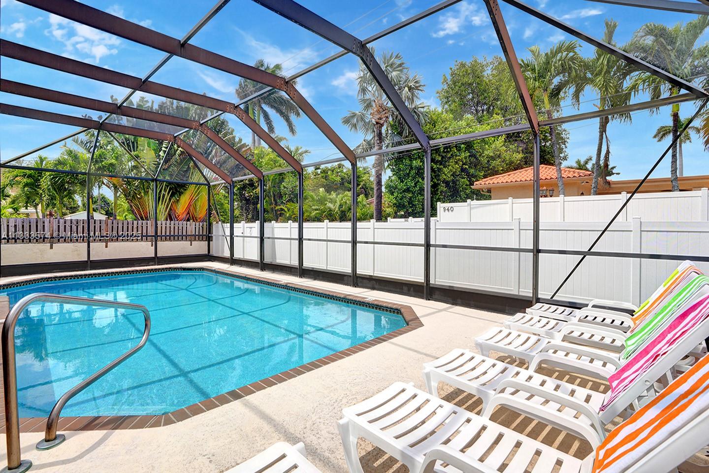 HOLLYWOOD LAKES SECTION - Residential Lease