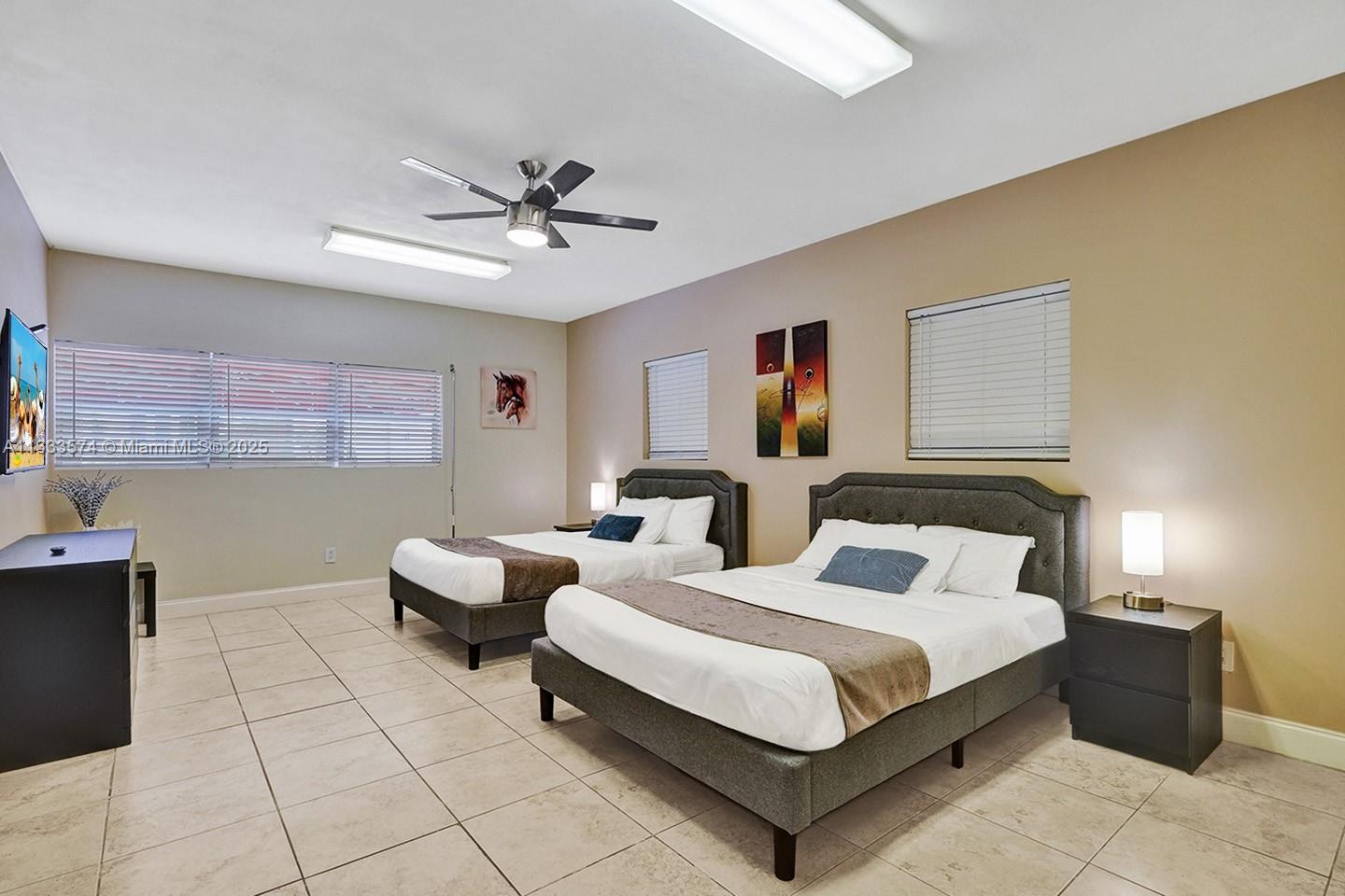 HOLLYWOOD LAKES SECTION - Residential Lease