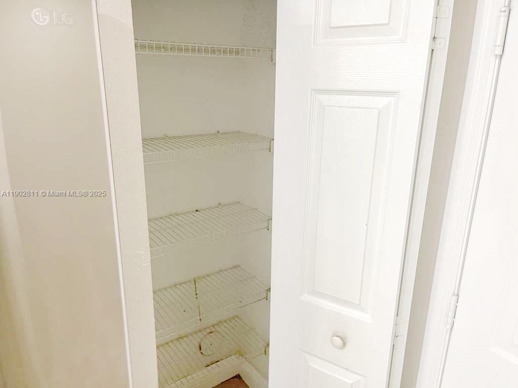 ESCADA - Residential